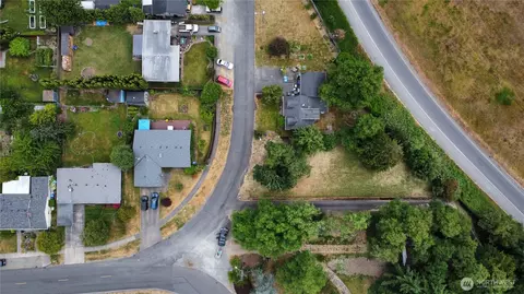 1908 Gault St, Sumner, WA 98390 photo 14