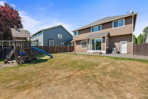 Exterior - 1208 Goldfinch Ave SW, Orting, WA 98360 photo 6 of 6