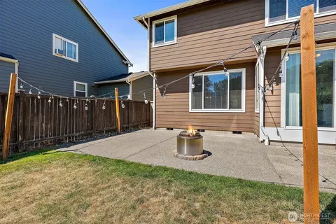 Exterior - 1208 Goldfinch Ave SW, Orting, WA 98360 photo 3 of 6