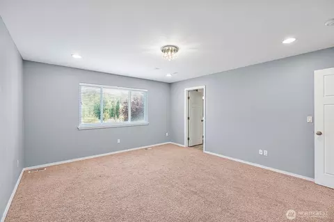 Bedroom - 1208 Goldfinch Ave SW, Orting, WA 98360 photo 5 of 6