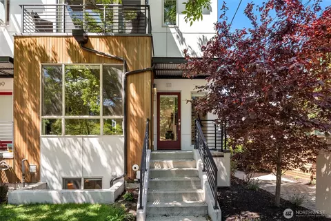 Exterior - 111 Martin Luther King Jr Way, Seattle, WA 98122 photo 2 of 6