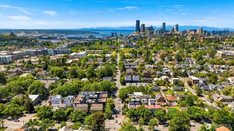 View/Area - 111 Martin Luther King Jr Way, Seattle, WA 98122 photo 2 of 2