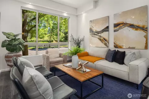 Living - 111 Martin Luther King Jr Way, Seattle, WA 98122 photo 3 of 5