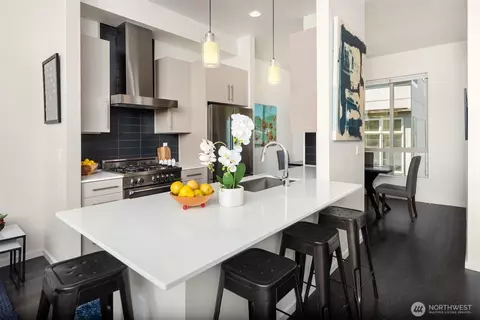 Kitchen - 111 Martin Luther King Jr Way, Seattle, WA 98122 photo 2 of 5