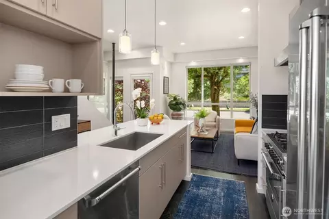 Kitchen - 111 Martin Luther King Jr Way, Seattle, WA 98122 photo 3 of 5