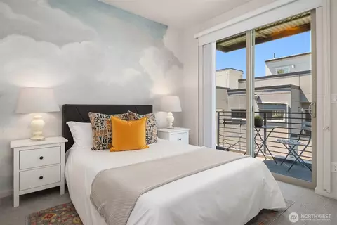 Bedroom - 111 Martin Luther King Jr Way, Seattle, WA 98122 photo 1 of 5