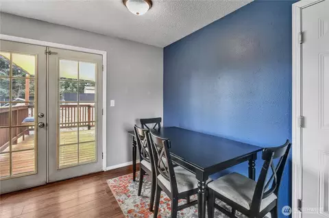 Dining - 21202 SE 414th St, Enumclaw, WA 98022 photo 2 of 2