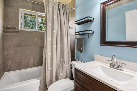 Bath - 21202 SE 414th St, Enumclaw, WA 98022 photo 1 of 1