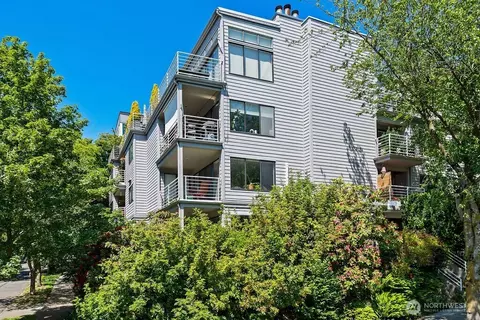 1100 E Harrison St #302, Seattle, WA 98102