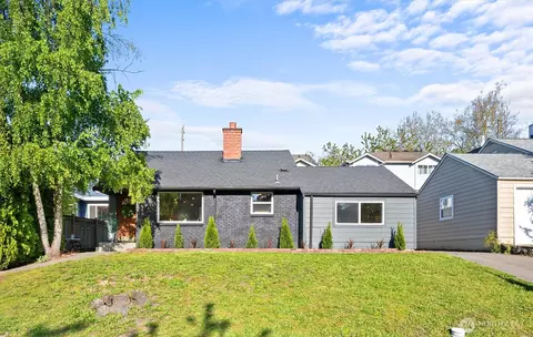 6534 34th Ave SW, Seattle, WA 98126