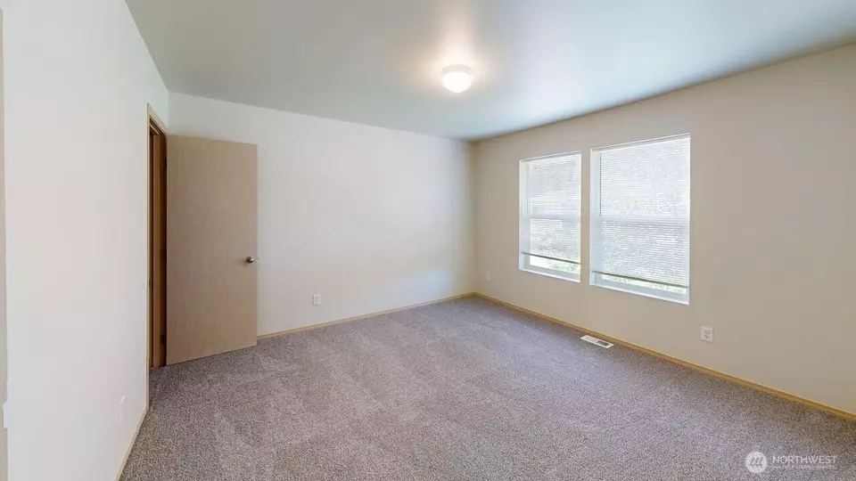 Bedroom - 17709 Silver Creek Ave E, Puyallup, WA 98375 photo 7 of 8