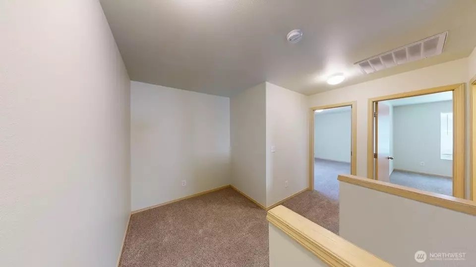 Entry Way - 17709 Silver Creek Ave E, Puyallup, WA 98375 photo 2 of 2