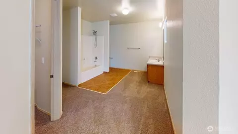 Entry Way - 17709 Silver Creek Ave E, Puyallup, WA 98375 photo 1 of 2