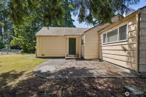 2004 N 143rd St, Seattle, WA 98133