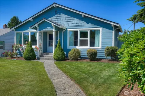 3907 N 9th St, Tacoma, WA 98406