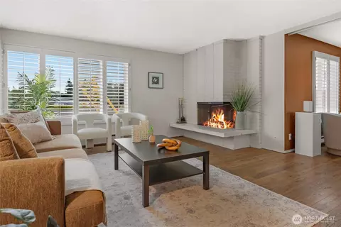 5915 Highway Pl #403, Everett, WA 98203