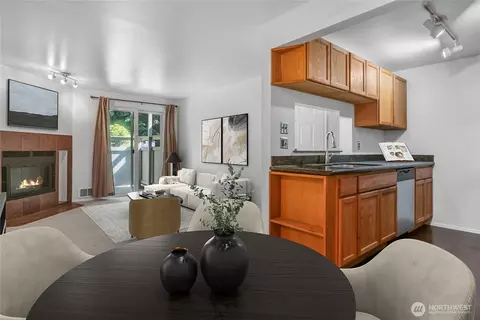 14200 NE 171st St #A108, Woodinville, WA 98072