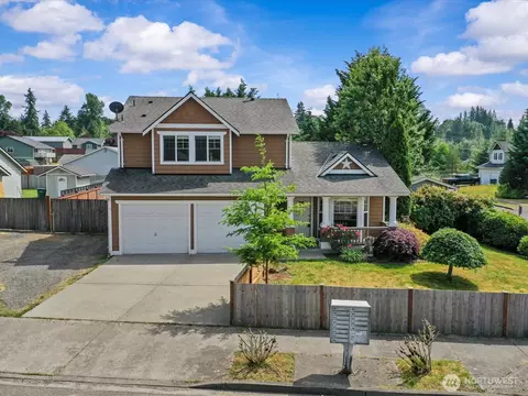 804 Hemming Way, Granite Falls, WA 98252