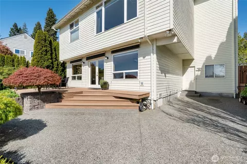 Exterior - 4920 Seahurst Ave, Everett, WA 98203 photo 12 of 13