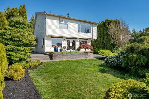 Exterior - 4920 Seahurst Ave, Everett, WA 98203 photo 11 of 13