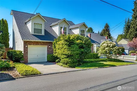 Exterior - 4920 Seahurst Ave, Everett, WA 98203 photo 4 of 13