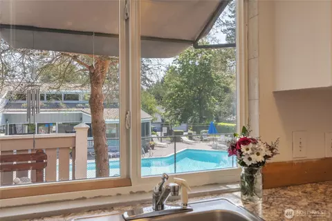 3207 SW 319th St #48, Federal Way, WA 98023
