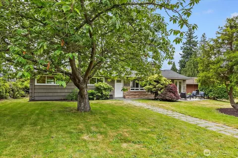 2015 NW 204th St, Shoreline, WA 98177