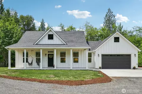 263 Home Town Dr, Kelso, WA 98626