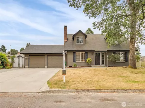 611 NW 4th Pl, Battle Ground, WA 98604