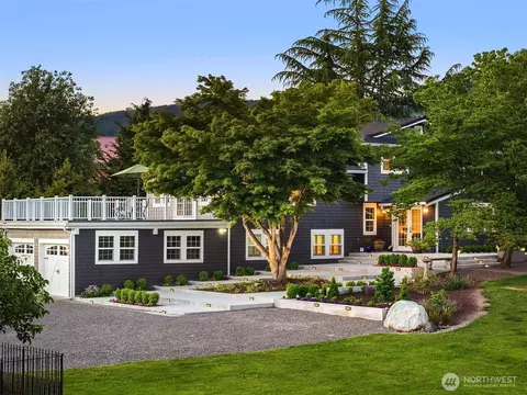 29212 SE 208th St, Maple Valley, WA 98038