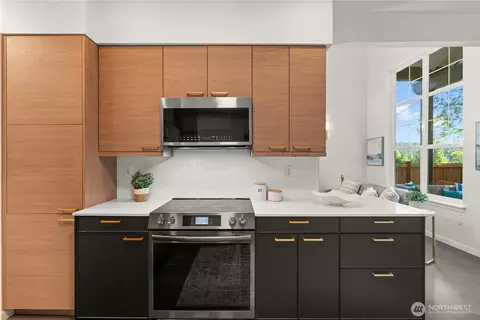 Kitchen - 23214 Fitzgerald Rd #1, Bothell, WA 98021 photo 4 of 4