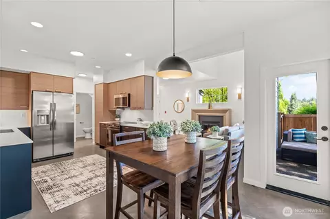 Dining - 23214 Fitzgerald Rd #1, Bothell, WA 98021 photo 1 of 2
