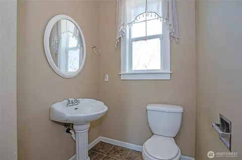 Bath - 124 Ammons Ln SE, Orting, WA 98360 photo 1 of 4