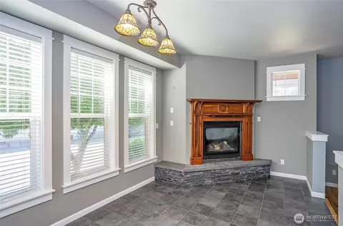 Living - 124 Ammons Ln SE, Orting, WA 98360 photo 4 of 6
