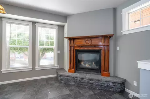 Living - 124 Ammons Ln SE, Orting, WA 98360 photo 5 of 6