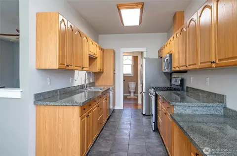 Kitchen - 124 Ammons Ln SE, Orting, WA 98360 photo 1 of 3