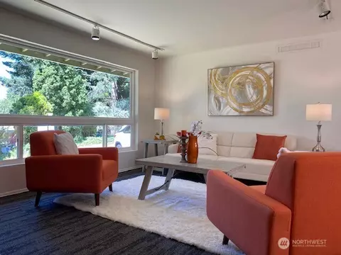 4117 NE 107th St, Seattle, WA 98125