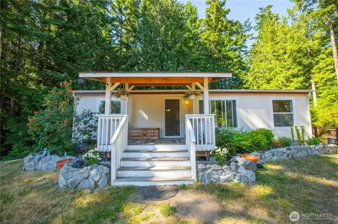 7091 E Chester Rd, Port Orchard, WA 98366