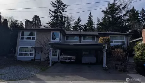 13731 Greenwood Ave N, Seattle, WA 98133