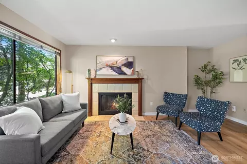 140 Summit Ave N #A6, Kent, WA 98030