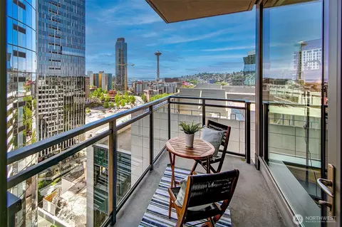 820 Blanchard St #1710, Seattle, WA 98121