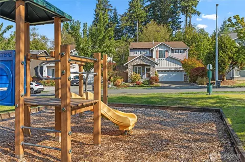 8809 81st Dr NE, Marysville, WA 98270