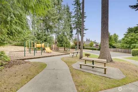 View/Area - 11318 34th Dr SE, Everett, WA 98208 photo 1 of 5