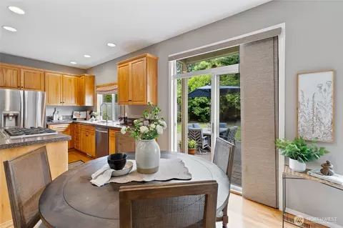 Dining - 11318 34th Dr SE, Everett, WA 98208 photo 2 of 2