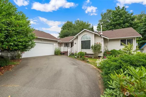 9690 Terrace Ave, Blaine, WA 98230