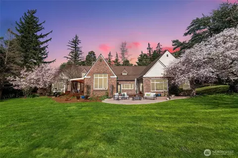 3851 Cliffside Dr, Bellingham, WA 98225