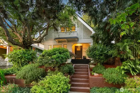 1334 44th Ave SW, Seattle, WA 98116