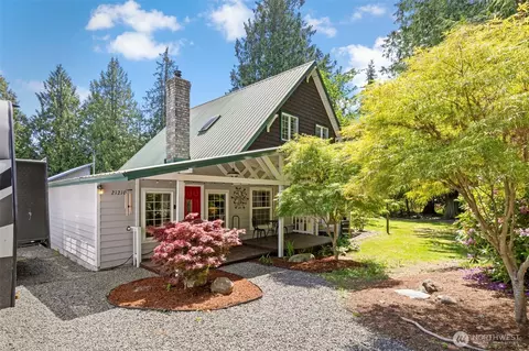 21210 Jefferson Beach Rd NE, Kingston, WA 98346