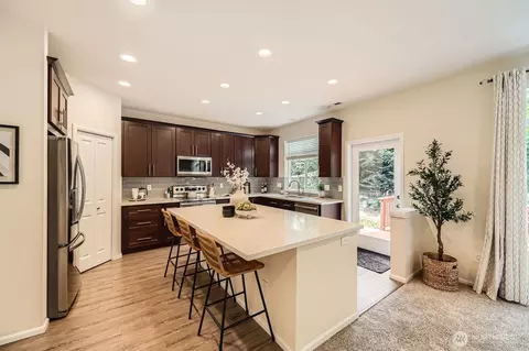Kitchen - 4015 134th Pl SE, Mill Creek, WA 98012 photo 2 of 4