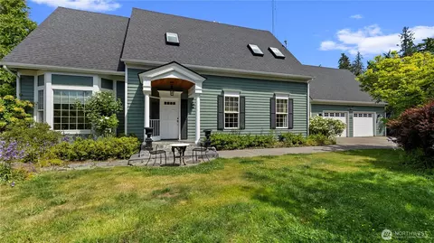 119 Cedarwood Pl, Mount Vernon, WA 98273